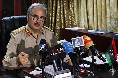 Haftar qualifie l’Algérie «d’ennemie» !