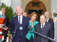Hague: “” L'Algérie doit coopérer avec le CNT concernant la famille Kadhafi “”