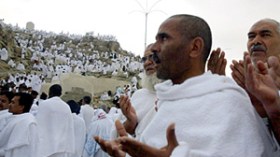 الجزائر ترسل مفاوضين للسعودية للطعن في تمديد فترة الحج