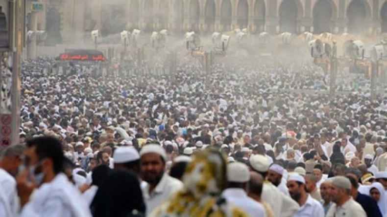 تونس تدعو مواطنيها لتأجيل الحج