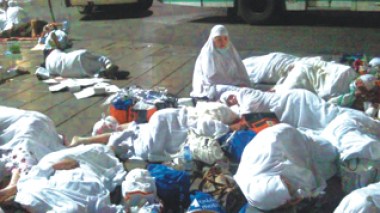 Algerian pilgrims relate their hellish expedition to the holy land