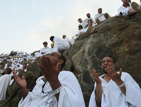 Free pilgrims stuck because of visa