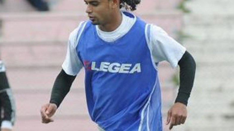 حاج عيسى: سأخضع للتجارب ببورتسموث بعد مباراة زامبيا