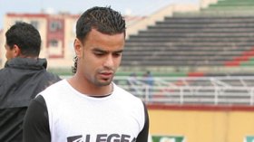 حاج عيسى يوقع لموسم واحد مع نادي الشارقة الإماراتي