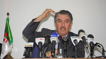 وزير التعليم العالي… يمجّد التخلّف!!