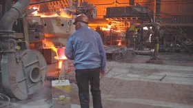 الحجار ينتج الحديد لأول مرة منذ 19 شهرا من التوقف