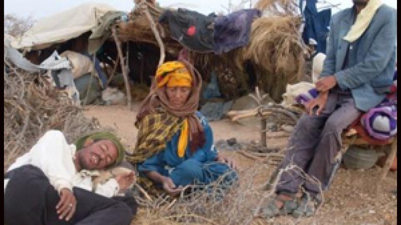 عائلة معوقين تعيش في العصر الحجري!