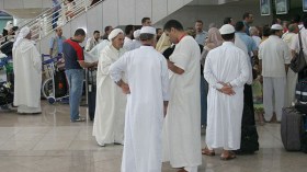 حرمان 100 ألف جزائري من عمرة المولد بسبب الضريبة والتقشف!