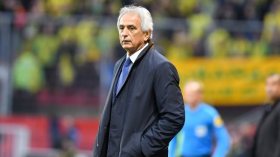 خليلوزيتش يدعو محلّلي التلفزيونات إلى بيع الفول السوداني والمشروبات!