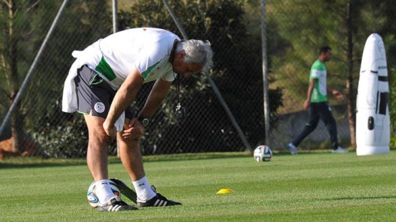 خليلوزيتش رفض تحمل مسؤولية الهزيمة أمام بلجيكا