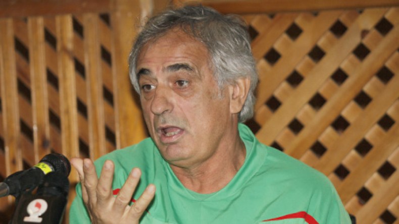 خاليلوزيتش في ورطة.. لاعبون يرفضون “الخضر” وآخرون يرفضون “الكان”