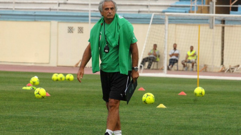 خاليلوزيتش يجتمع بمساعديه تحضيرا للقاء سلوفينيا