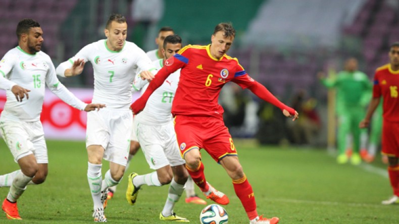 خاليلوزيتش يغالط “الجواسيس” ويخلط أوراقهم بإقحامه لتشكيلتين مختلفتين