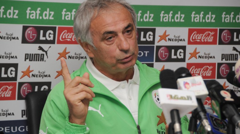 خاليلوزيتش يتهرب من مواجهة وسائل الإعلام