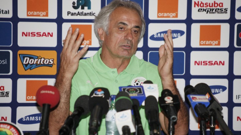 الفاف لن تمدد عقد خاليلوزيتش في حالة عدم قيادته الخضر إلى الدور الثاني