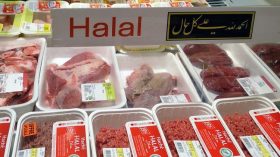 La France interdit l’abattage rituel halal des volailles