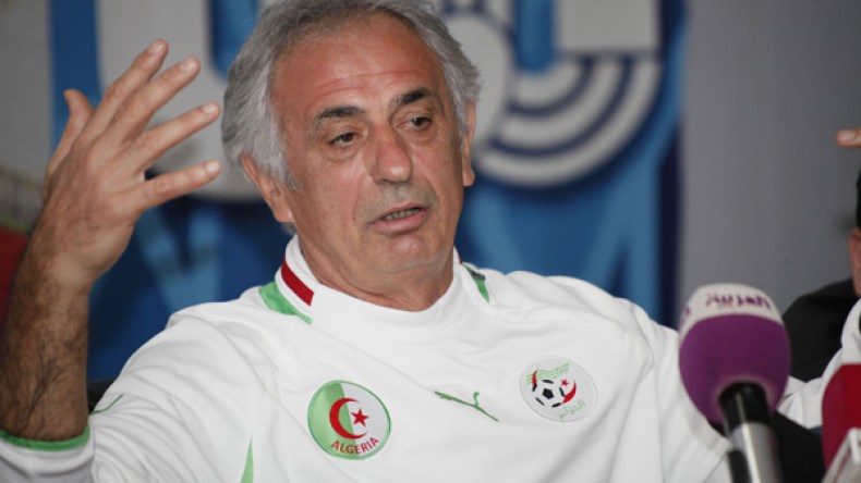 خاليلوزيتش يصر على لعب مباراة 31 ماي بالجزائر ومدرب أوكرانيا يتحفظ