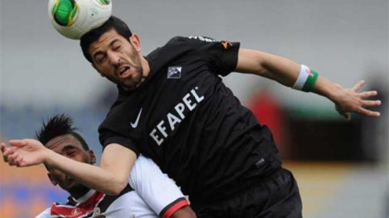 حليش يتسبب في هزيمة فريقه ويخسر الكثير من النقاط