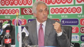 خاليلوزيتش يريد فرض حصار على الإعلام الجزائري بسويسرا والبرازيل والفاف تتدخل لإيقافه