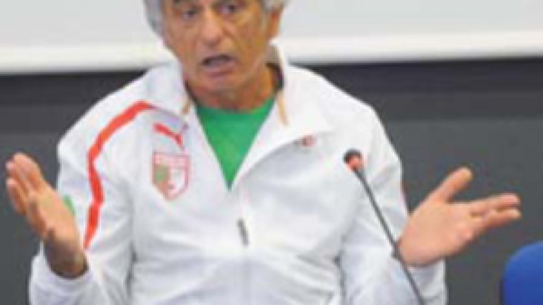 خليلوزيتش: غياب مبولحي ومشاركة فغولي ومطمور غير مؤكدة ضد الكاميرون