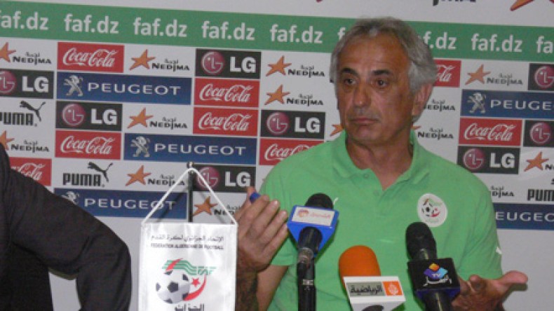 خاليلوزيتش: أنا مصدوم بما يحدث لنا وأنتظر ماذا سيفعله روراوة لدى”الكاف”