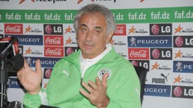 خاليلوزيتش يتسبب في تعطيل تنصيب تاسفاوت وبلياسين