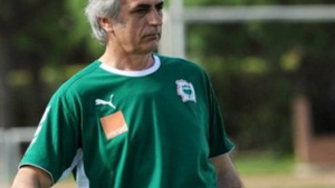 حاليلوزيش‭ ‬يريد‭ ‬فرض‭ ‬نظام‭ ‬صارم‭ ‬داخل‭ ‬وفي‭ ‬محيط‭ ‬المنتخب‭ ‬الوطني