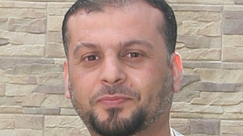 مصور الشروق أخفى بطاقة الذاكرة في حذائه قبل انتزاع الصهاينة الكاميرا منه بالقوة