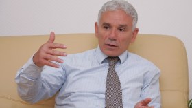 الوزراء “المطرودون” من الحكومة يُبايعون بوتفليقة للعهدة الرابعة