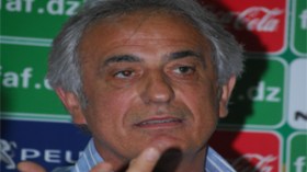 خليلوزيتش‭ ‬وجها‭ ‬لوجه‭ ‬مع‭ ‬مشاكل‭ ‬المحترفين‮.. ‬رهان‭ ‬المحليين‭ ‬وتحدي‭ ‬غامبيا‭ ‬
