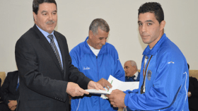 اللواء عبد الغني هــامل يكــرّم رياضيي الأمن الوطني