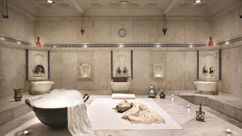 “السلطانة” و”كليوباترا”.. موضة حمّام العروس ب 20 ألف دج