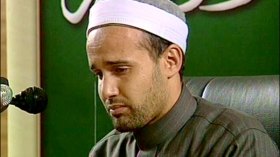 الجزائري الشيخ زكريا حمامة يتوج ثانيا في مسابقة القارئ العالمي للقرآن