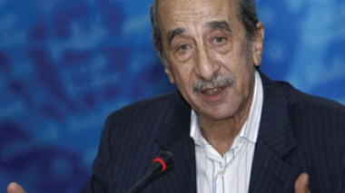 L’écrivain-journaliste Kendil à Echorouk : « Pas de négociation avec le gouvernement sans l’éviction de Moubarak »