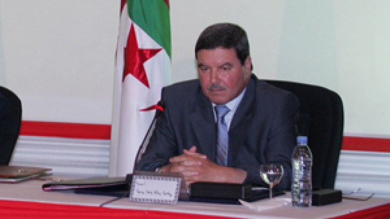 اللواء‭ ‬الهامل‭ ‬يجمد‭ ‬حركة‭ ‬رؤساء‭ ‬الأمن