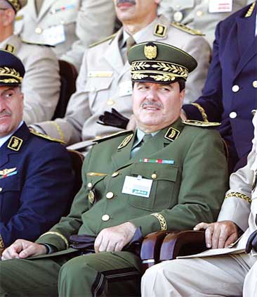 Maj. Gen Abdelghani Hamel: â€œI follow the work of anti-riot forces in Algiersâ€