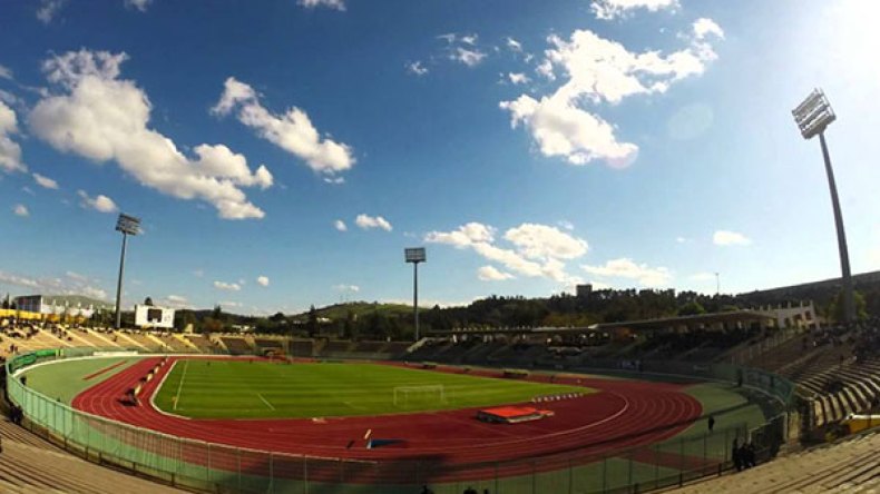 مواجهة الجزائر ونيجيريا تلعب بحملاوي