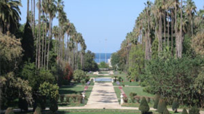 أكثر  من  25  ألف  زائر  يقصدون  حديقة  الحامة  في  شهر  رمضان