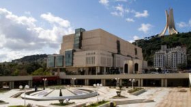 الفطريات تلتهم رفوف المكتبة الوطنية و العمال يستغيثون جراء الأمراض