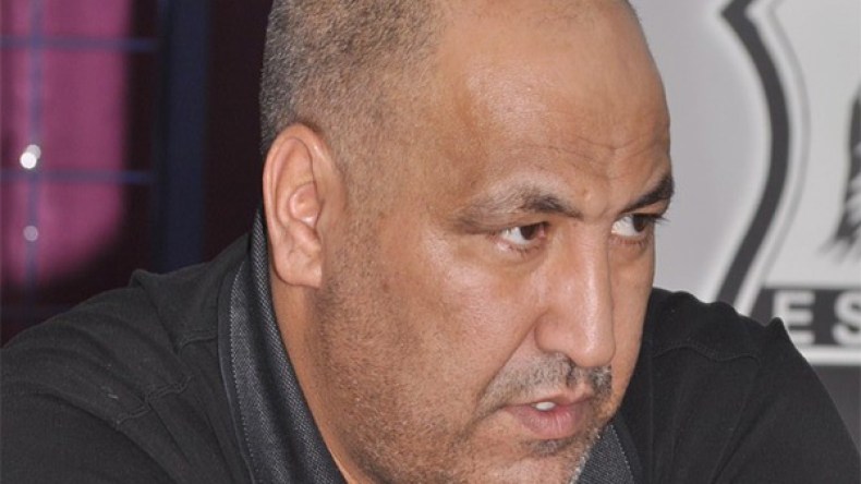 حسان حمّار: سنلعب لقاء رجال.. والثورة سلاح وفاق الجزائر