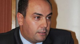 حموم: اتهامات حيمودي كلام “فايسبوك”.. وأخلاقي لا تسمح لي بالرد عليه