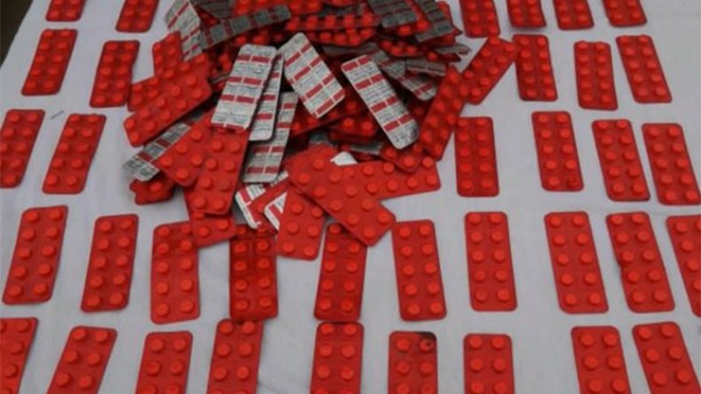 عصابة تحاول إغراق العاصمة بأقراص “الحمرا” و”الصاروخ”!