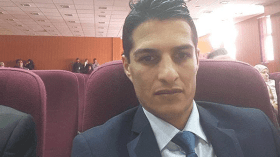 الحمزة منير يحصد جائزة أفضل مؤلف لسنة 2017 بمصر