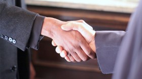 نتفق كأفراد.. نختلف كمجتمع!