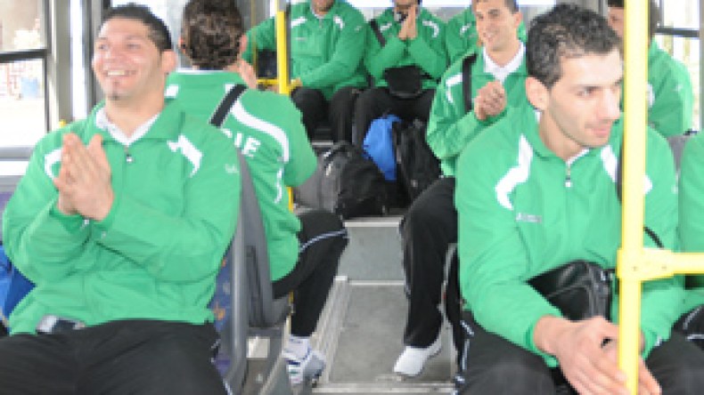 رجال  الخضر  يلتقون  الفيلة  من  جديد