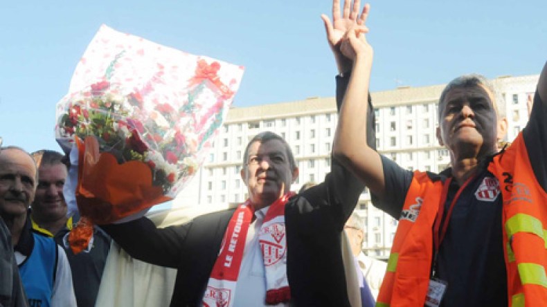 حناشي: أبعدنا بعض اللاعبين لأنهم كانوا يدّخنون ويتعاطون الكحول