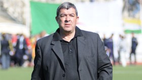 حناشي يجتمع بآيت جودي ويرفض ضبط قائمة المسرحين مبكرا