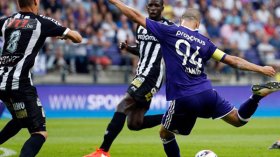 “هني” يقود أندرلخت إلى فوز كبير