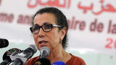 Présidentielles: Hanoune retire les formulaires de candidature