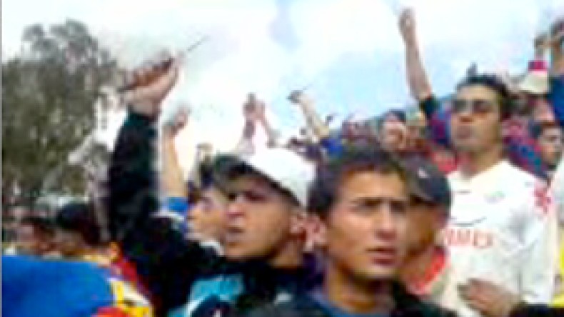 شريط الفيديو قديم ولا سحب في سماء الخرطوم قبل المباراة